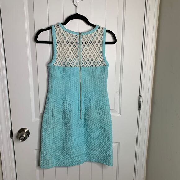 Lilly Pulitzer‎ blue Textured Sheath Dress with Lace Yoke Size 0 graduation - Picture 2 of 6